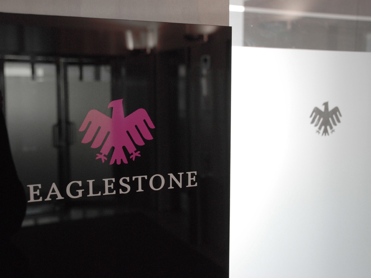 金融公司logo設(shè)計